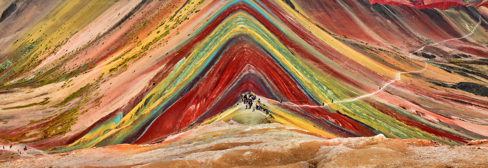 //www.azuatravel.com/cdn/images/content/cabecera/montana-colores-2.jpg