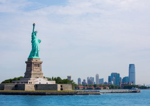 //www.azuatravel.com/cdn/images/content/recomendados/Newyork.png