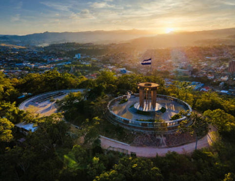 //www.azuatravel.com/new/cdn/images/content/recomendados/honduras.jpg